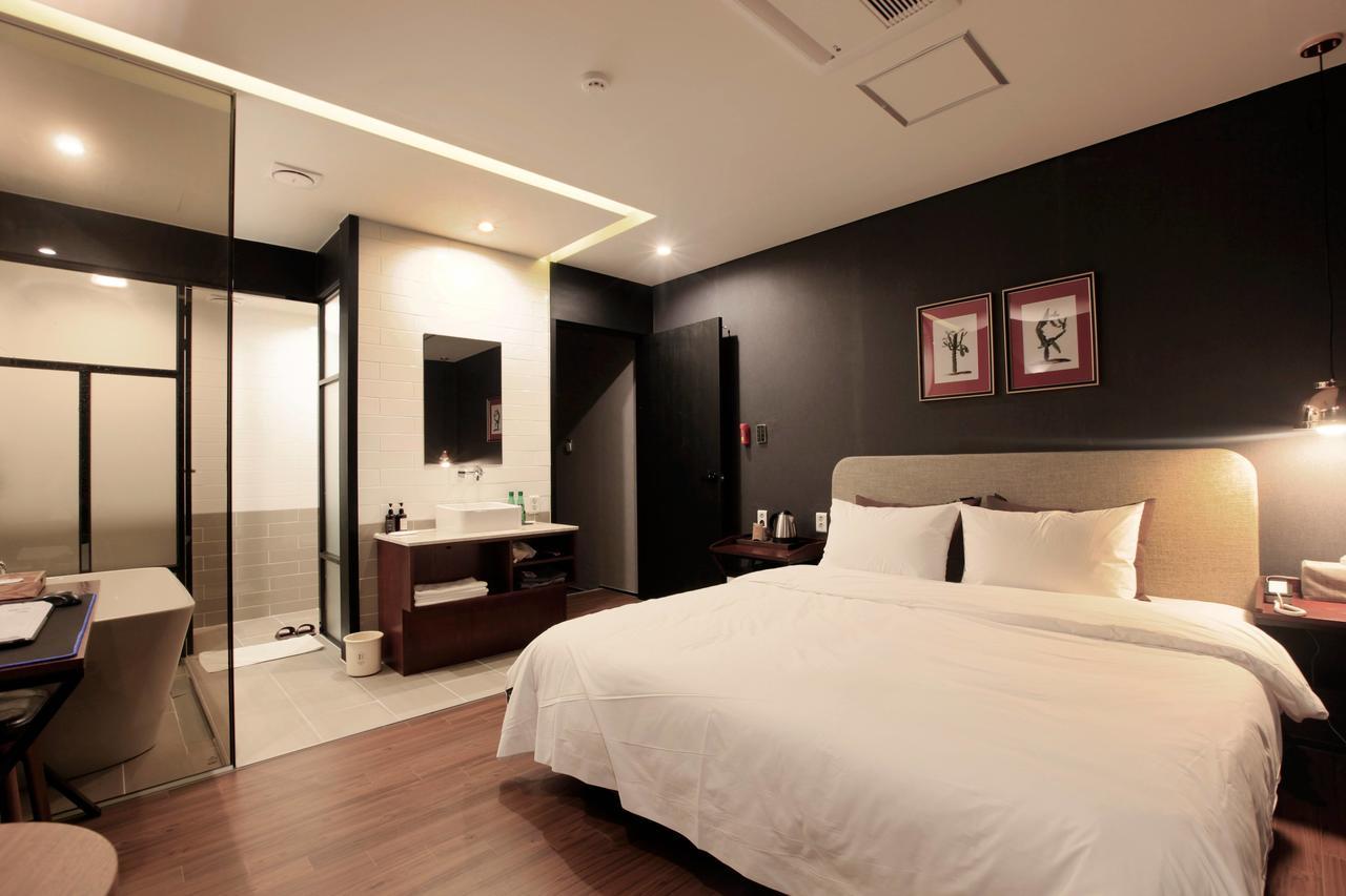 Brown-Dot Hotel Gupo Busan Exterior foto