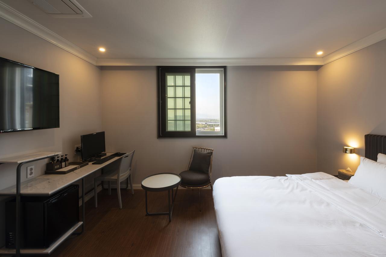 Brown-Dot Hotel Gupo Busan Exterior foto