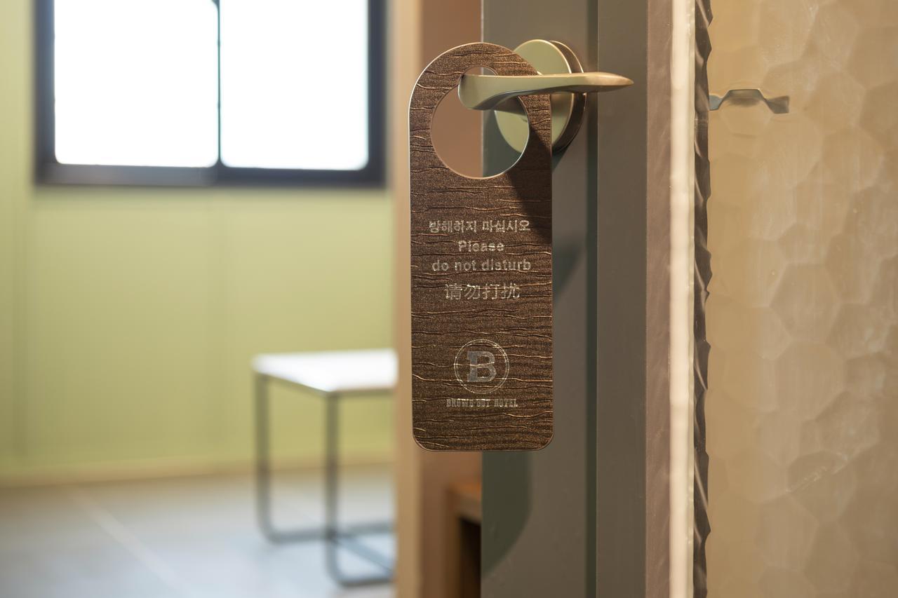 Brown-Dot Hotel Gupo Busan Exterior foto